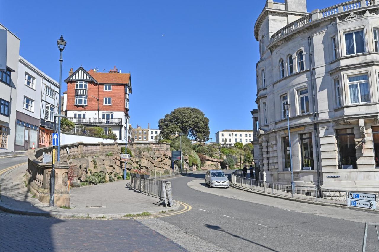 Spacious Designer 2Br Executive Apt, Near Beach & Marina, Central Location Ramsgate Exterior photo