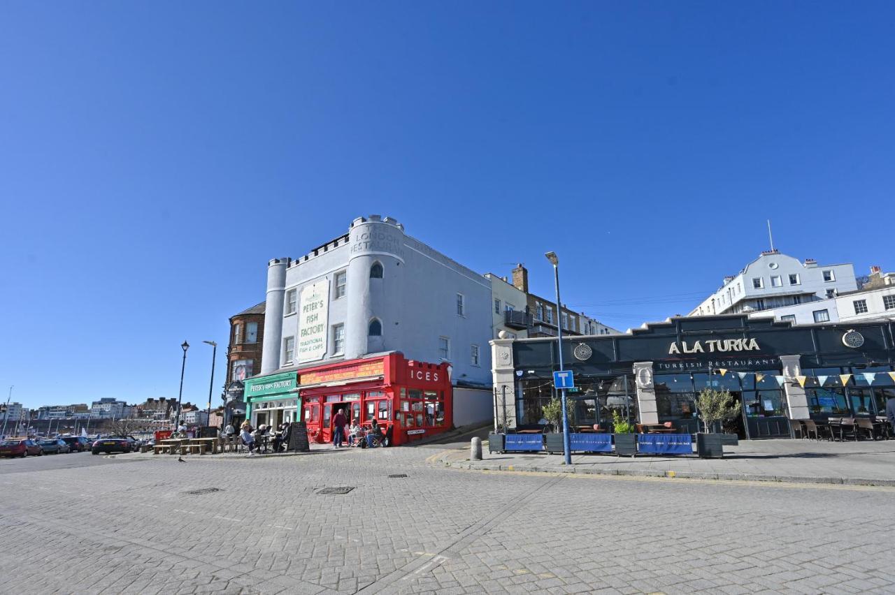 Spacious Designer 2Br Executive Apt, Near Beach & Marina, Central Location Ramsgate Exterior photo