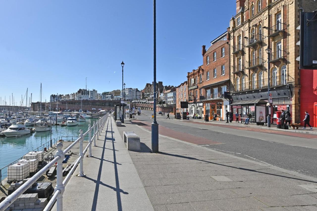 Spacious Designer 2Br Executive Apt, Near Beach & Marina, Central Location Ramsgate Exterior photo