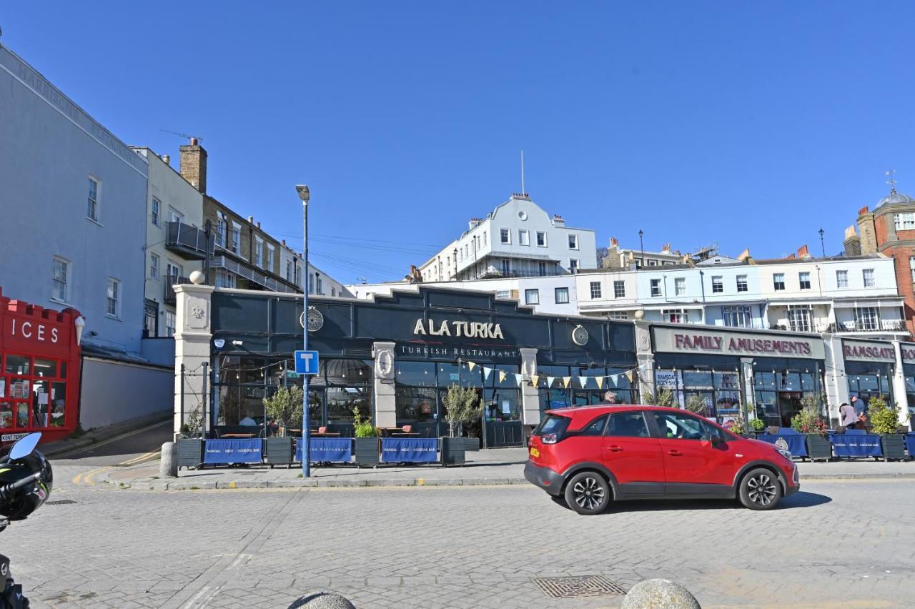 Spacious Designer 2Br Executive Apt, Near Beach & Marina, Central Location Ramsgate Exterior photo