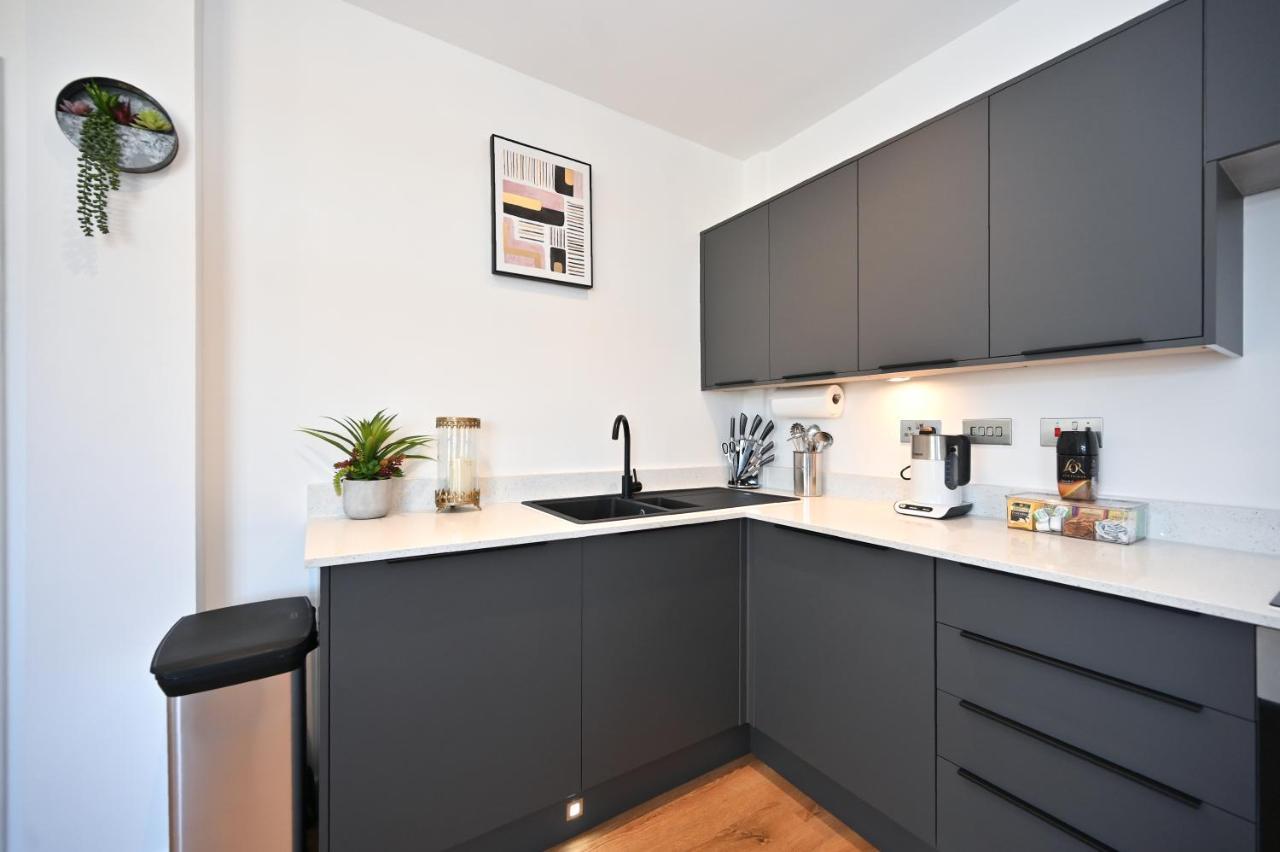 Spacious Designer 2Br Executive Apt, Near Beach & Marina, Central Location Ramsgate Exterior photo
