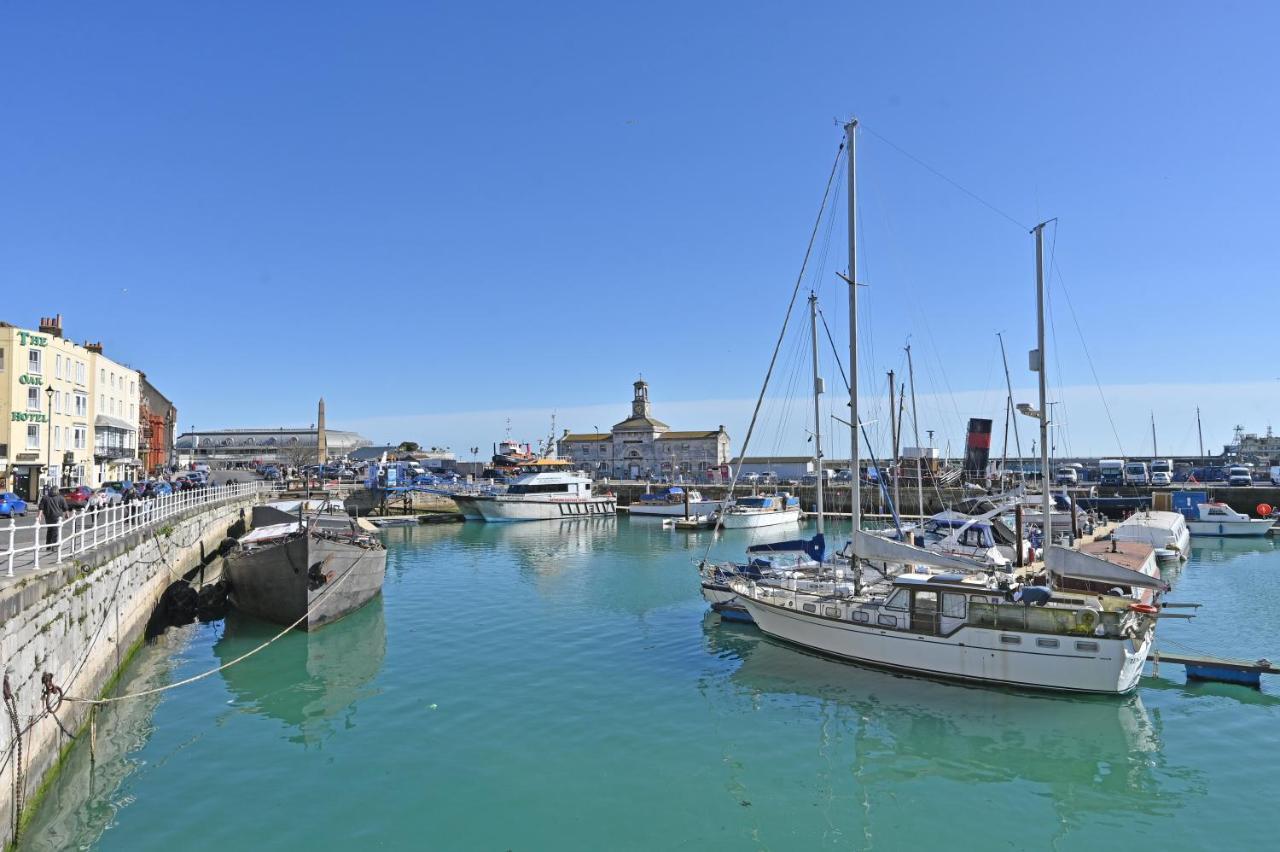 Spacious Designer 2Br Executive Apt, Near Beach & Marina, Central Location Ramsgate Exterior photo